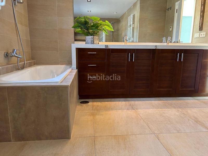 Foto 536e207a-daa9-4288-95d1-7bb9ed0fefc9. Chalet con riscaldamento parcheggio piscina in Alicante golf Alicante