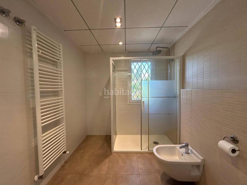 Foto 6b0f7df8-ecf5-4e8a-9b1c-f92a5e1332a9. Chalet con riscaldamento parcheggio piscina in Alicante golf Alicante