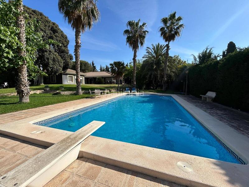 Foto b6fe6696-86b8-4e9e-bd7b-43d47f7e0c6e. Chalet con riscaldamento parcheggio piscina in Alicante golf Alicante