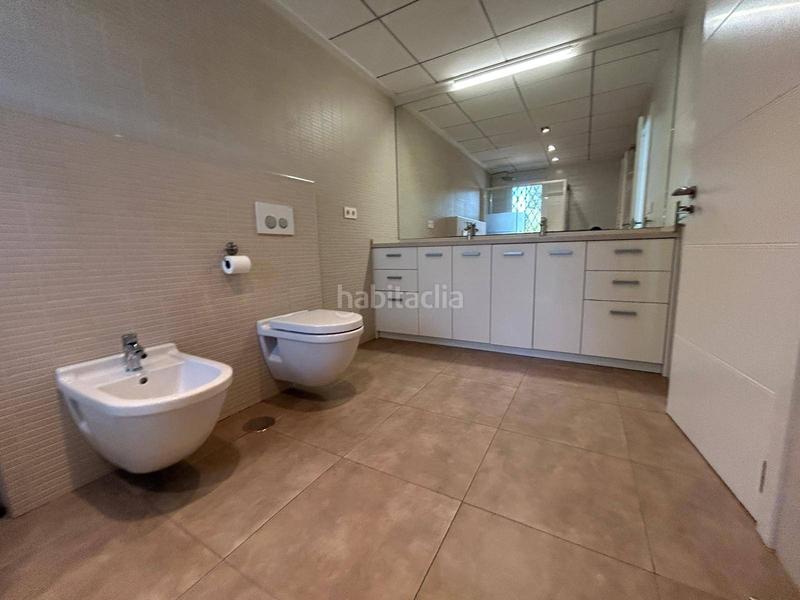 Foto ce7adf6f-7e6c-42f5-bcef-c6b16a3fb2c4. Chalet con riscaldamento parcheggio piscina in Alicante golf Alicante