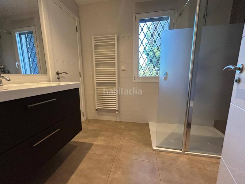 Foto f1ab8d40-2daa-47cf-8f32-fac06400aa64. Chalet con riscaldamento parcheggio piscina in Alicante golf Alicante