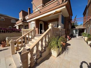 Chalet in Calle Onil