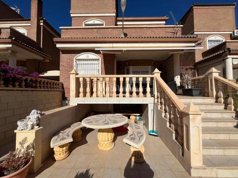 Foto 2806c18d-5b40-4738-b44c-491bb73c9df2. Chalet avec parking piscine dans Jubalcoi Elche / Elx