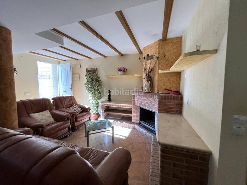 Foto b0ddaca9-45b0-4b1a-9f8e-ab4b9f4e7153. Chalet avec parking piscine dans Jubalcoi Elche / Elx