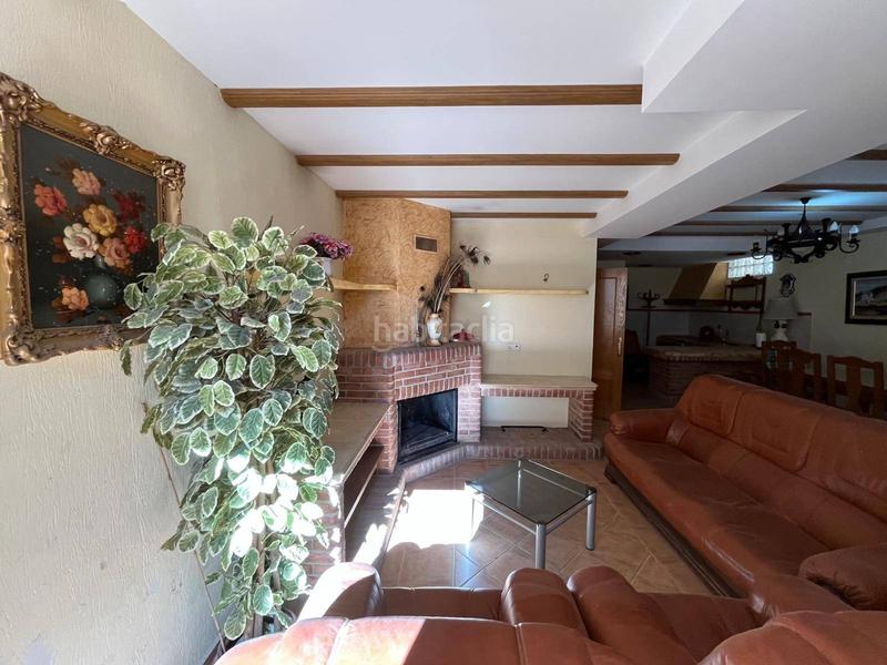 Foto cb5c8441-f54c-4ce2-91d1-18630f294197. Chalet avec parking piscine dans Jubalcoi Elche / Elx