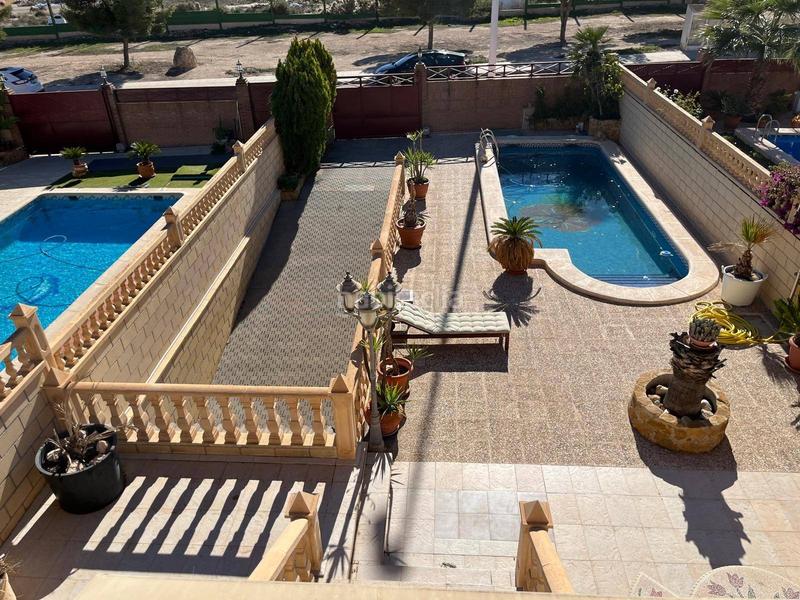 Foto d76d7b15-f6bd-421b-a737-a35c942af9d7. Chalet avec parking piscine dans Jubalcoi Elche / Elx