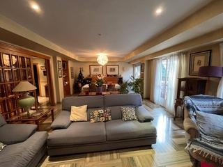 Pis  Calle calle de la diagonal. Piso, 6 habitaciones, 2 baños, garaje, carrus, elche