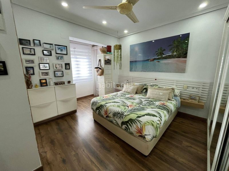 Foto 51410e4c-725c-4acb-9147-3ee2925a5fd0. Casa adossada amb piscina a Valverde Elche / Elx