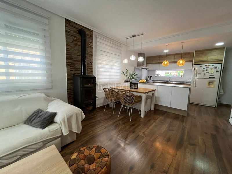 Foto e4d690de-a568-4e1f-b18f-ce23a709cee8. Casa adossada amb piscina a Valverde Elche / Elx