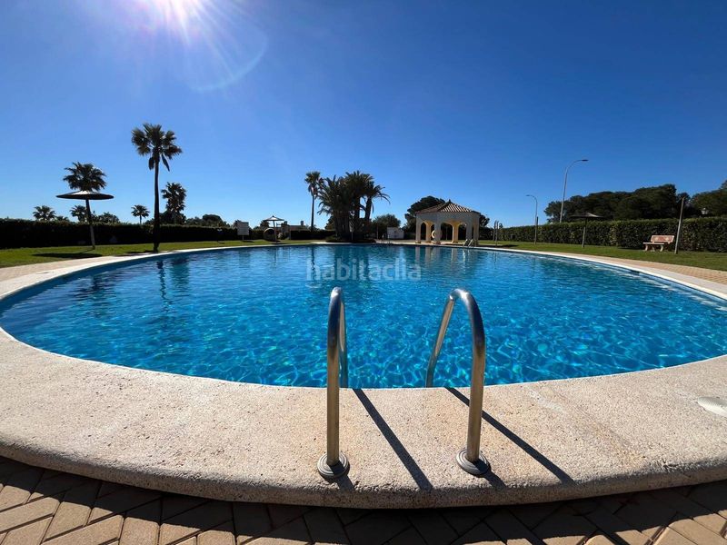 Foto 0b451293-346b-4e5a-bb3d-0f96f2c16d3f. Casa amb calefacció aparcament piscina a Monte Faro-Altomar II Santa Pola
