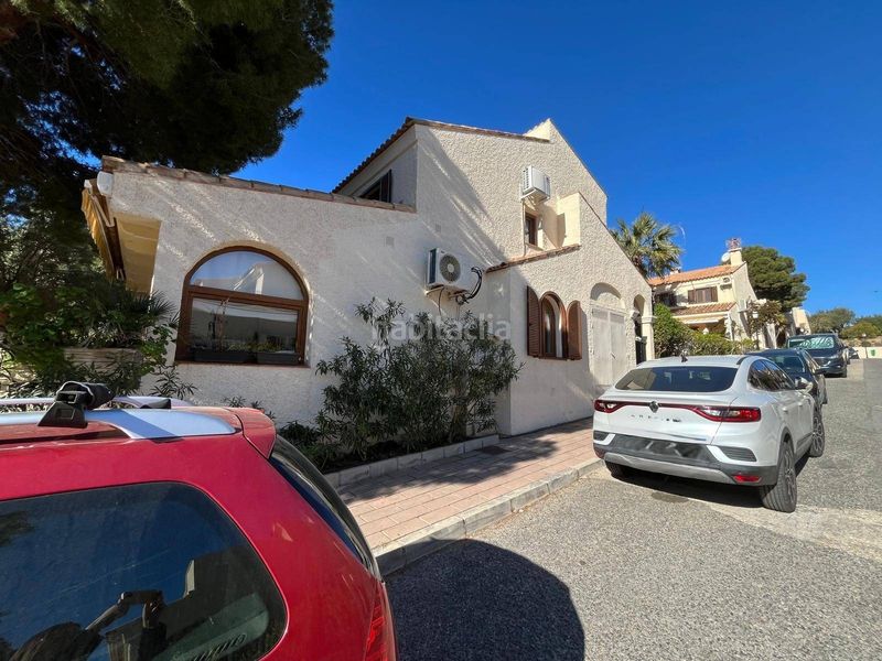 Foto 530a4b3d-1f18-411a-9171-fe1878895161. Casa amb calefacció aparcament piscina a Monte Faro-Altomar II Santa Pola