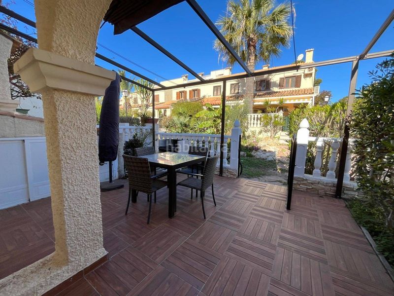 Foto 5353fa5e-9a26-4829-82c5-4da045ae1db6. Casa amb calefacció aparcament piscina a Monte Faro-Altomar II Santa Pola