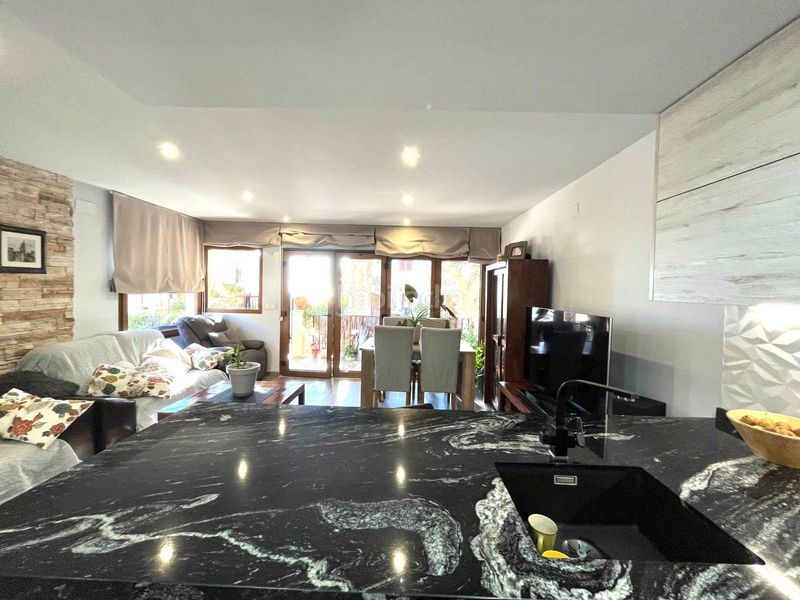 Foto b992d935-8b17-4e0b-9921-715312668193. Casa amb calefacció aparcament piscina a Monte Faro-Altomar II Santa Pola
