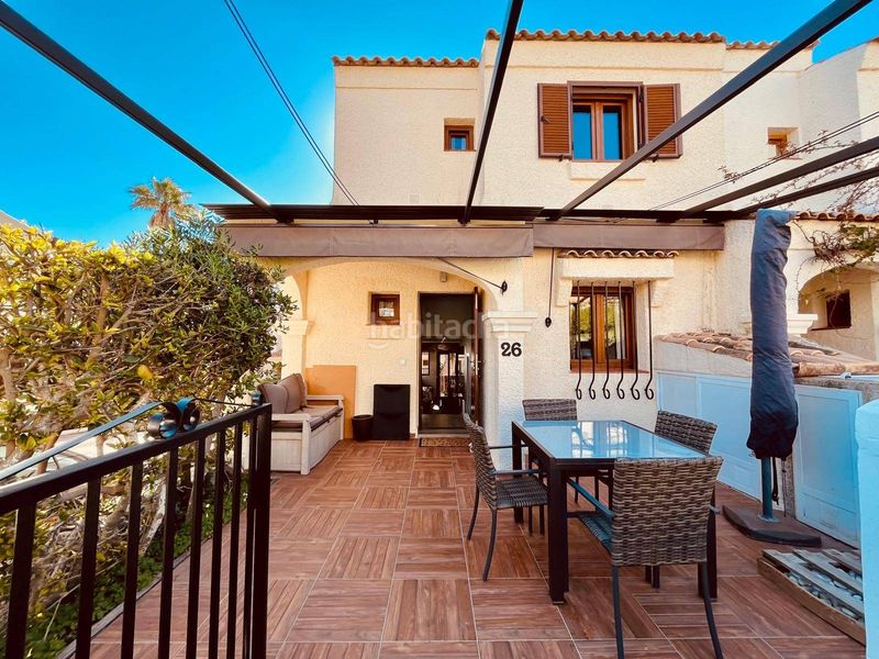 Foto d1405d19-baa8-4999-9890-b7bd6350137f. Casa amb calefacció aparcament piscina a Monte Faro-Altomar II Santa Pola