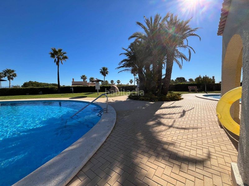 Foto fb2494c2-a2e6-4b87-be76-bf676f4a63ea. Casa amb calefacció aparcament piscina a Monte Faro-Altomar II Santa Pola