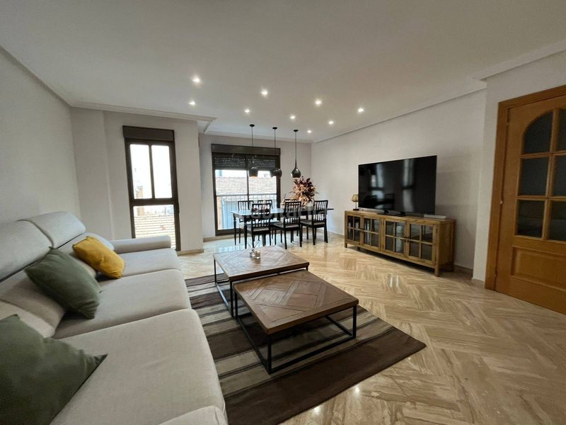 Foto c2a46718-e03e-400d-b2b9-1c477ffdc65b. Pis a Centro Elche / Elx