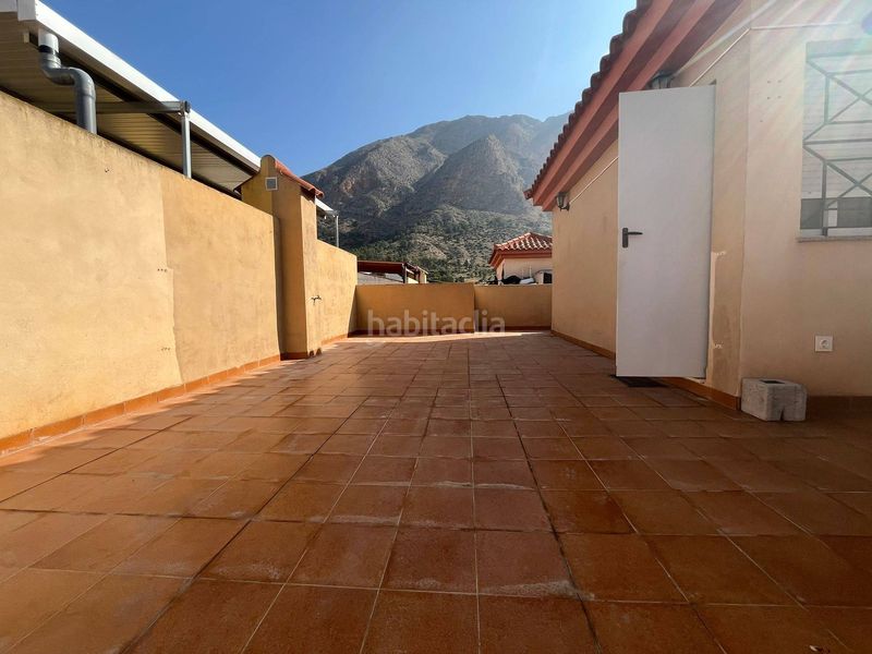Foto 1d5520c8-adb4-47c2-8895-c263b15eba0a. Casa amb aparcament piscina a Redován
