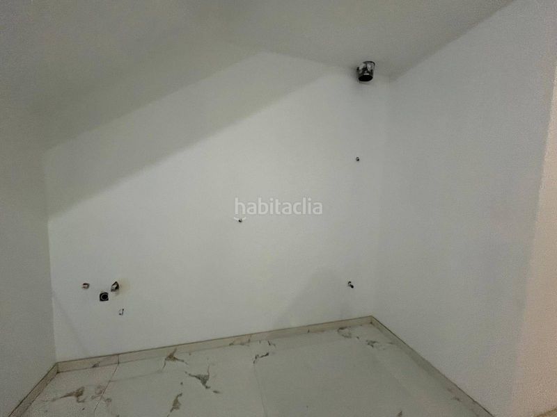 Foto b60565df-a9ef-43e4-a220-c19d9f499c70. Casa a Reina Victoria - Miguel Hernández Elche / Elx
