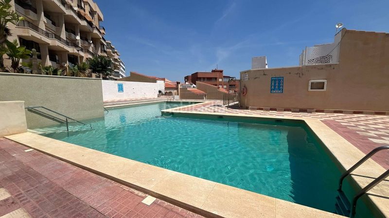 Foto 0fffc0ce-a850-4b66-98e8-b29f2fcd7ae4. Casa amb calefacció aparcament piscina a Los Arenales del Sol Elche / Elx