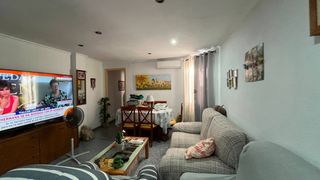 Etagenwohnung  Calle jose romero lopez. Piso, 4 habitaciones, 1 baño, balcón, carrus, elche