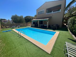 Lloguer Xalet  Carrer de l'arbocera. Chalet independiente con piscina y vistas al mar