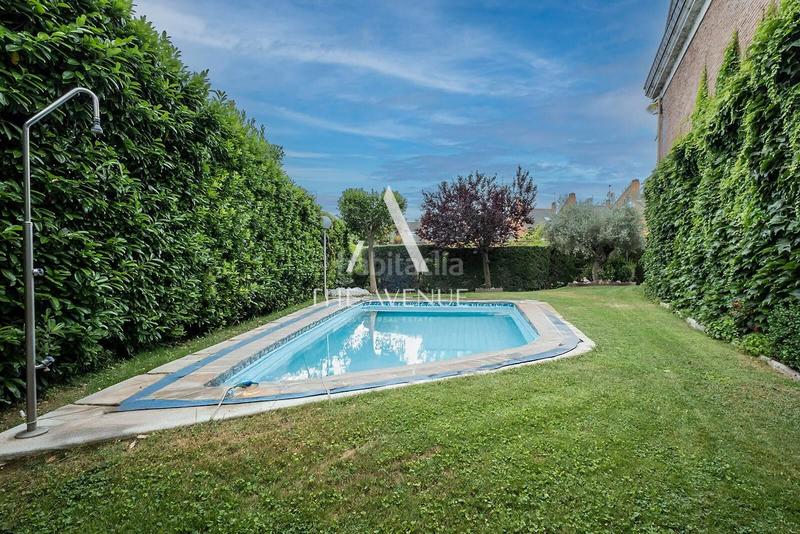 Foto 2db8cb8e-7737-460a-b70e-8ec01aa0effb. Casa adossada amb piscina a Valdepastores-Las Encinas Boadilla del Monte