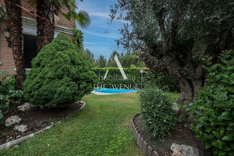 Foto d48a470e-a805-41e7-b878-c969a73dad40. Casa adossada amb piscina a Valdepastores-Las Encinas Boadilla del Monte