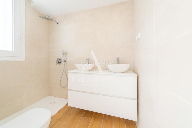 Foto 4dc5f83d-f340-4dbb-8494-a4422310d40e. Ático  de 2 dormitorios con gran terraza en urbanización. en Madrid