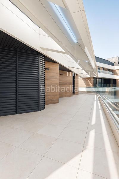 Foto 989d42de-6165-4b37-8010-d14651239891. Ático  de 2 dormitorios con gran terraza en urbanización. en Madrid