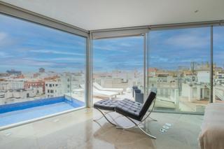 tico en Ciudad Jardn. Espectacular tico dplex de diseo con piscina privada