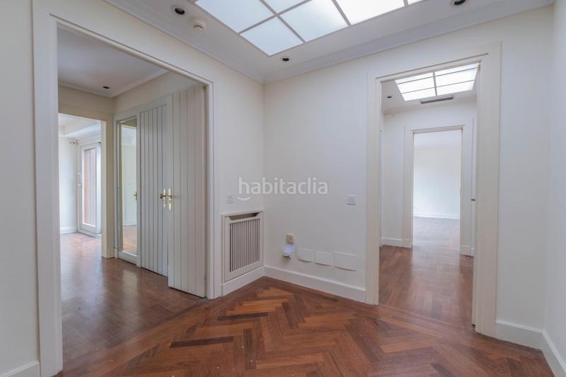 Foto b8618c37-d81a-42f3-80a3-21abd6d0a4f2. Chalet chale en puerta de hierro en Ciudad Universitaria Madrid
