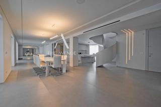 Attique à El Viso. Exclusivo atico dúplex con piscina privada