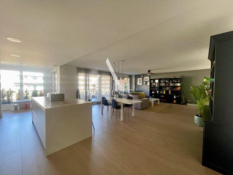 Foto 028b2774-0728-423f-8bb5-627cade1c509. Appartement avec chauffage parking piscine dans urbanización La Moraleja La Moraleja