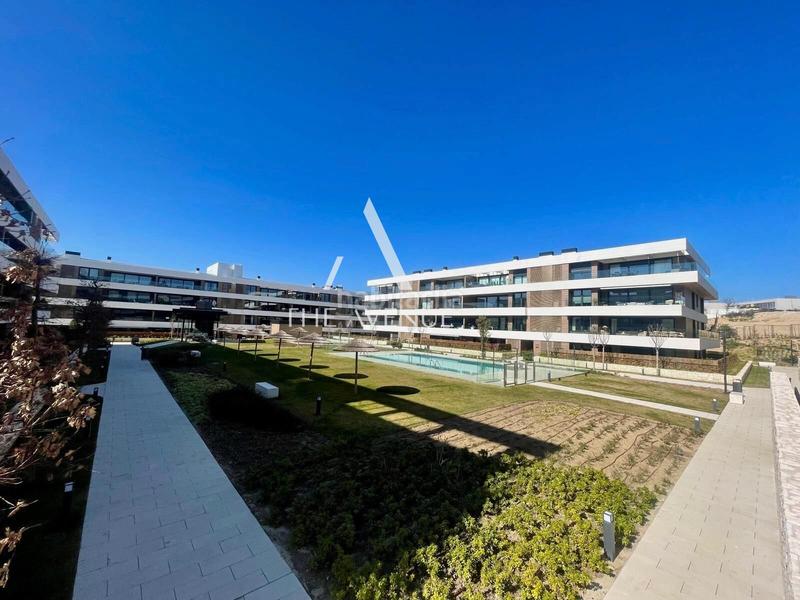 Foto 82150f6b-5b01-4b98-9acc-d153ef7de986. Appartement avec chauffage parking piscine dans urbanización La Moraleja La Moraleja