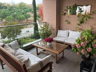 Pis  Calle calle de luis martnez feduchi. Piso de gran formato con amplia terraza en el encinar