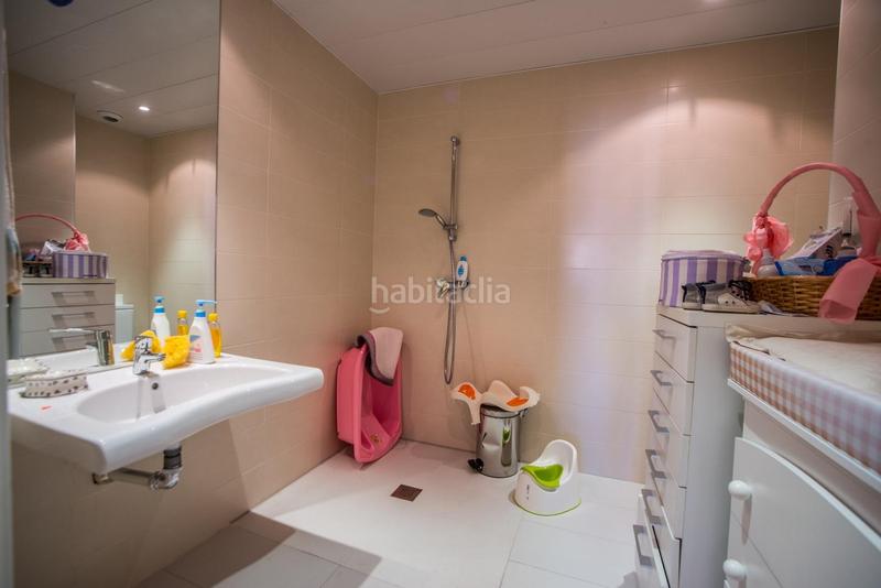 Foto 2a4fc8b0-9d0b-4e31-855f-1846e2e886ad. Pis amb aparcament piscina a Encinar de los Reyes La Moraleja