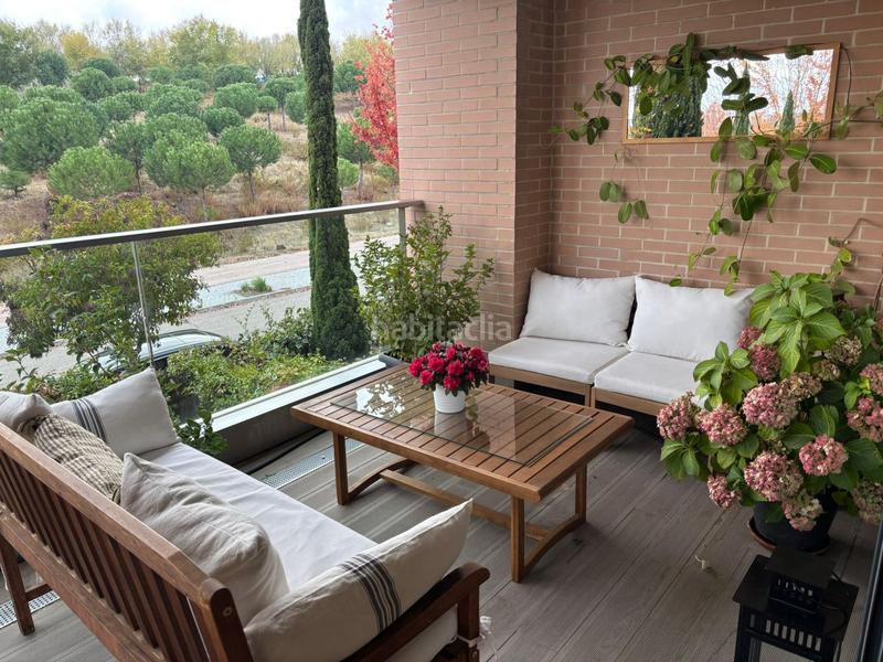 Foto 6d8624c7-2c79-4474-8244-03b4d48830e5. Pis amb aparcament piscina a Encinar de los Reyes La Moraleja