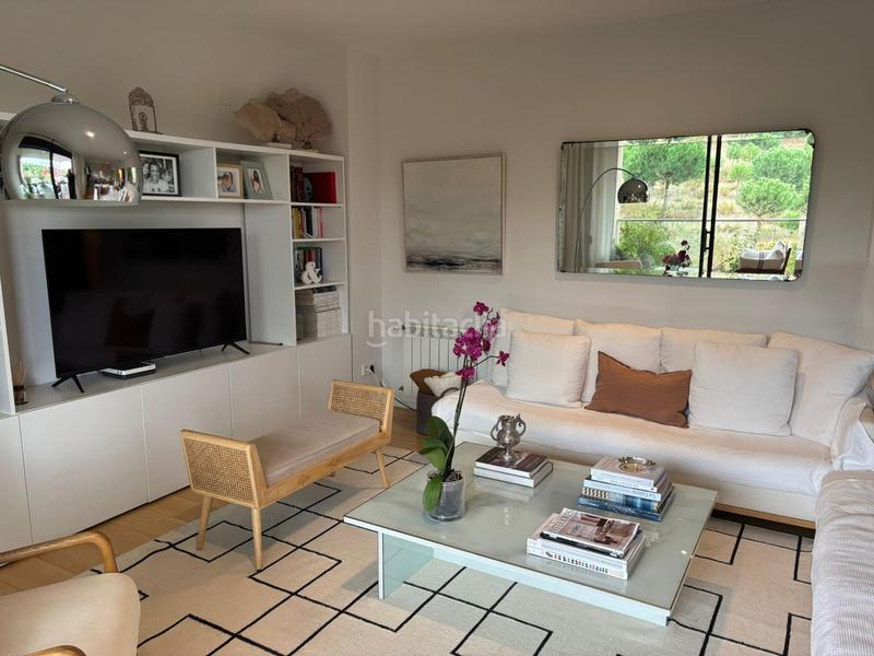 Foto 8c139bf6-a810-4b80-92b6-0e41d0e9c719. Pis amb aparcament piscina a Encinar de los Reyes La Moraleja