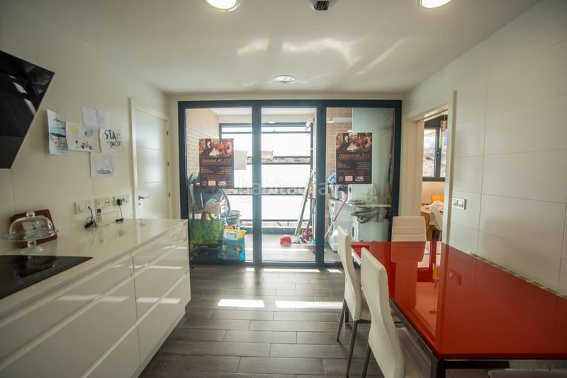 Foto a60128aa-aff1-4f35-a55a-51e26603180a. Pis amb aparcament piscina a Encinar de los Reyes La Moraleja