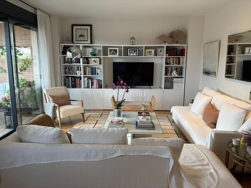 Foto ba765f5c-690f-46d9-a376-4cd983d03d04. Pis amb aparcament piscina a Encinar de los Reyes La Moraleja