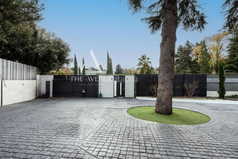 Foto 6e944c78-ebed-4df1-85be-2d4feb0a7551. Chalet  independiente a la venta en urbanización La Moraleja La Moraleja