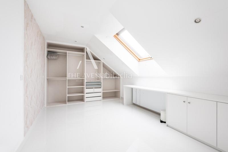 Foto abad279e-785b-4ced-af81-fb6234f5ad90. Chalet  independiente a la venta en urbanización La Moraleja La Moraleja