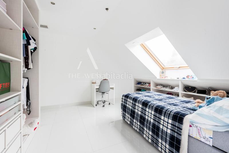 Foto bc3cab8e-0aaa-4057-8ce5-3018a99dff0d. Chalet  independiente a la venta en urbanización La Moraleja La Moraleja