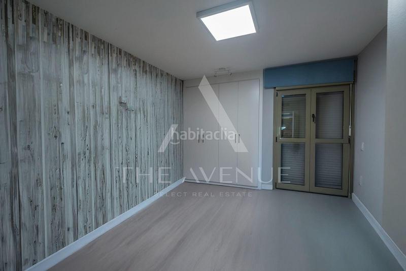 Foto 13d1f0a5-8d13-42a8-a126-2f1b38a776ae. Casa adosada espectacular adosado en conde orgaz en Madrid