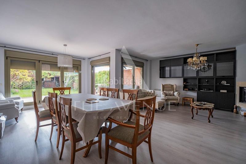 Foto 534cbc91-10b9-45f0-a930-53f87d225998. Casa adosada espectacular adosado en conde orgaz en Madrid