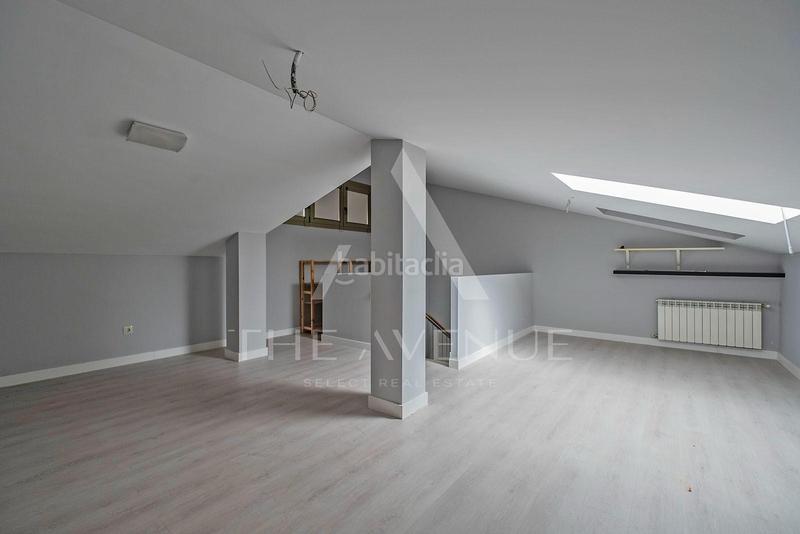 Foto 7b43b634-e8db-4991-b0d7-77ec7be4e403. Casa adosada espectacular adosado en conde orgaz en Madrid