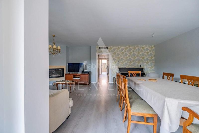 Foto ce36b17e-bc4a-4fb3-993a-360c99a103c9. Casa adosada espectacular adosado en conde orgaz en Madrid