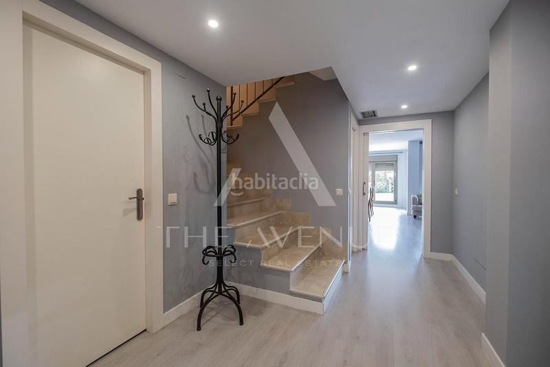 Foto da9aea9a-1509-4768-8070-b7ed6d0b430b. Casa adosada espectacular adosado en conde orgaz en Madrid