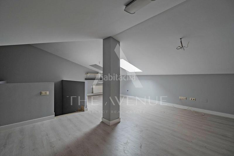 Foto ede66ba4-8f47-4845-8e70-3628447943c1. Casa adosada espectacular adosado en conde orgaz en Madrid