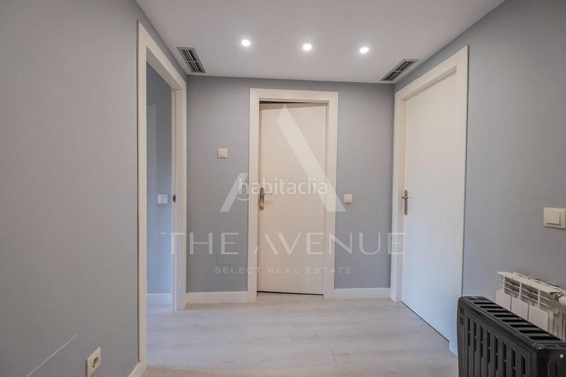 Foto f5ecc168-9783-4ca2-9c84-d184e2bc52a3. Casa adosada espectacular adosado en conde orgaz en Madrid